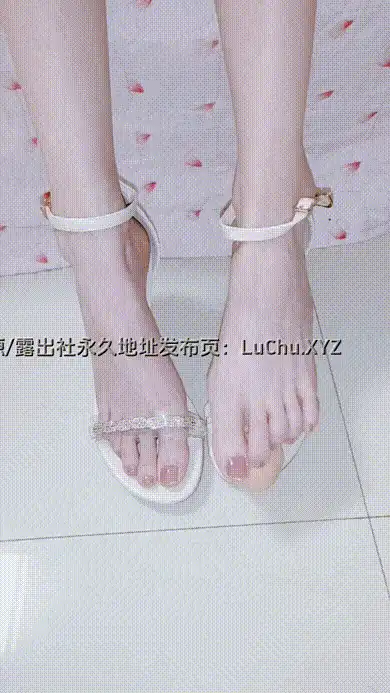 透明高跟鞋粉嫩极品玉足模拟足交（9） #足控 #模拟足交