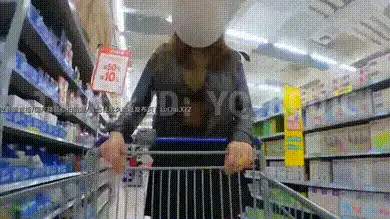 退网淫妻大神 #YQK 商场自拍露出 #自购