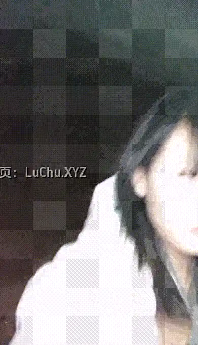 红底高跟白丝，户外尿尿露出，多体位自慰