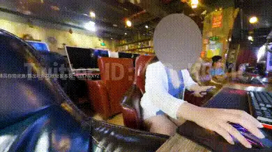 退网淫妻大神 #YQK 包臀裙骚母狗网吧露出 #自购