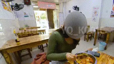 退网淫妻大神 #YQK 不穿内衣小吃店露出 #自购