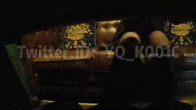 退网淫妻大神 #YQK 餐厅不穿内裤露出黑森林 #自购